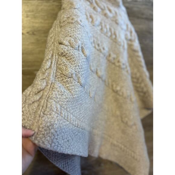 Inis Crafts Sz small Ireland Merino Wool Sweater Poncho Cape Tan Fisherman Beige - Picture 6 of 8